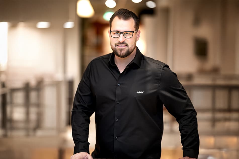 Porträt von Tobias Reichert, Holztechniker und Innenausbau-Planung bei Frey
